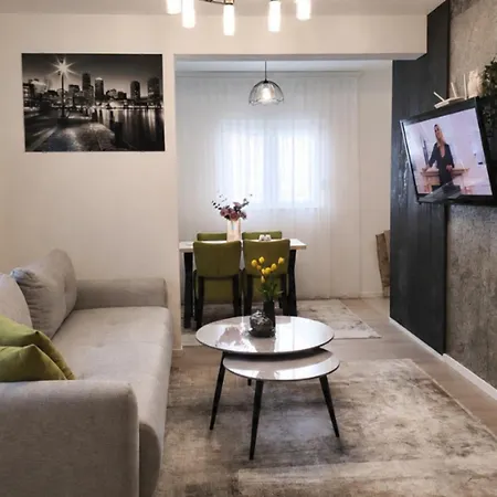 Apartman3 דירה *